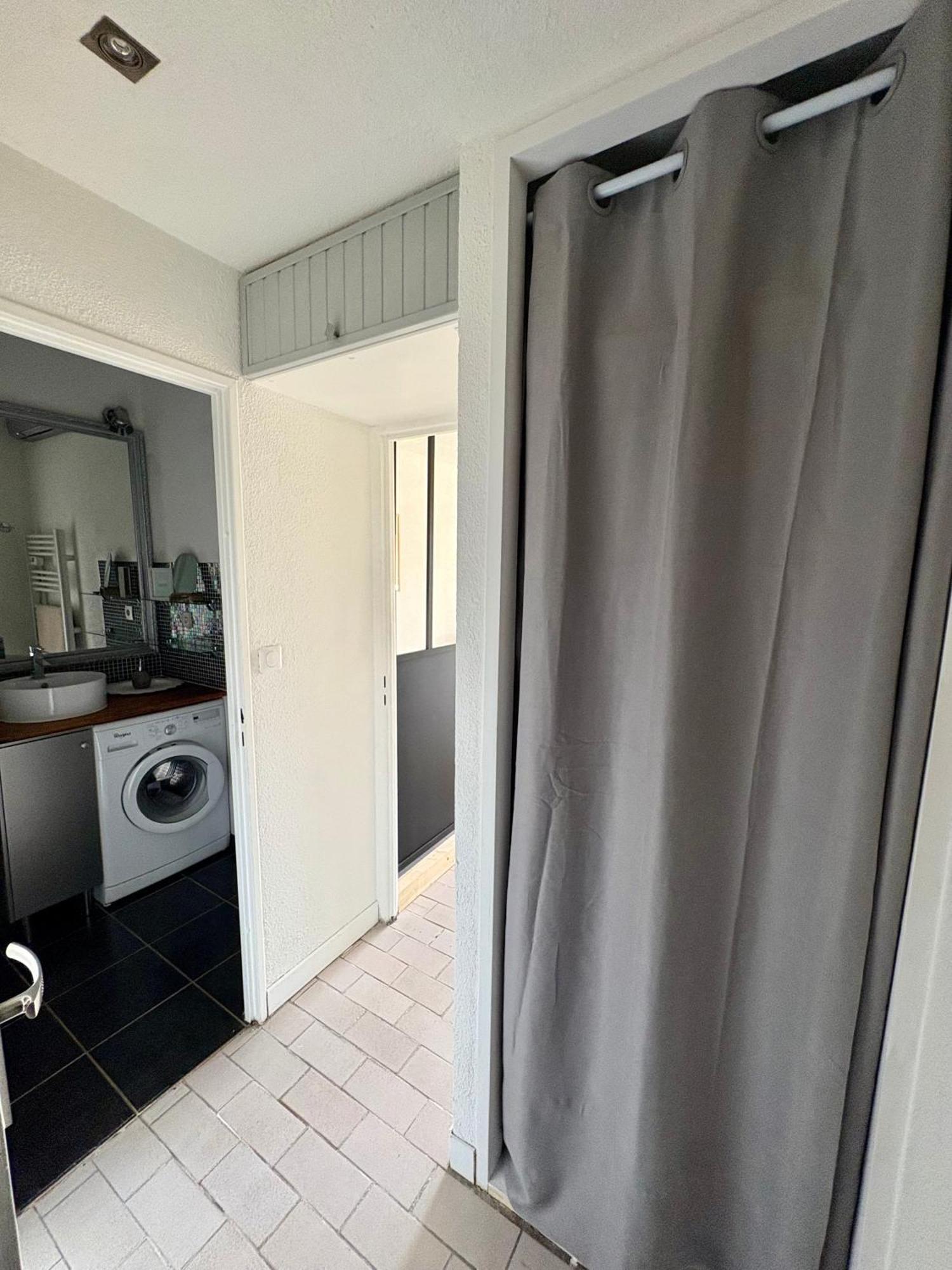 Sejour Au Port Apartamento Hyères Exterior foto